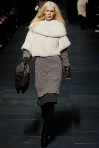 Look 3